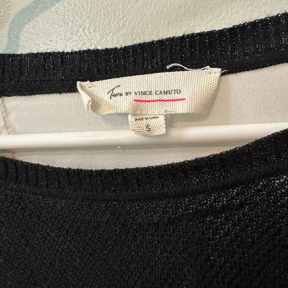 Two by Vince Camuto sweater/shirt 🖤 - Picture 3 of 3